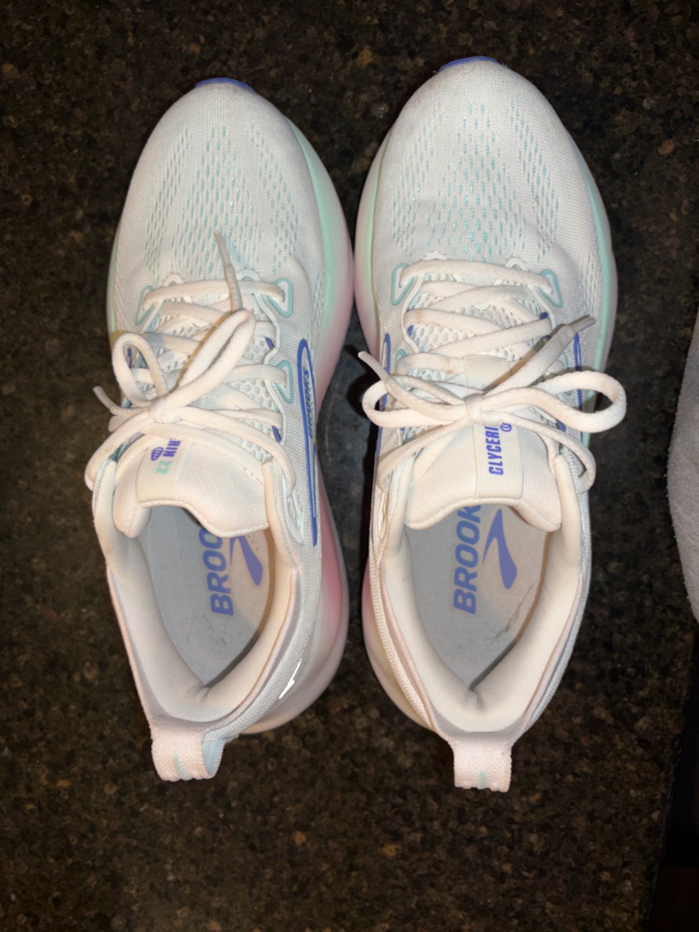 Brooks Glycerin 22 - Picture 2 of 4